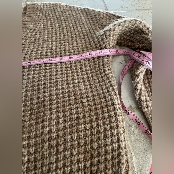 Quince Ivory Mock Neck & AE Whoa So Cozy V-Neck Oversized Sweater - Picture 11 of 16